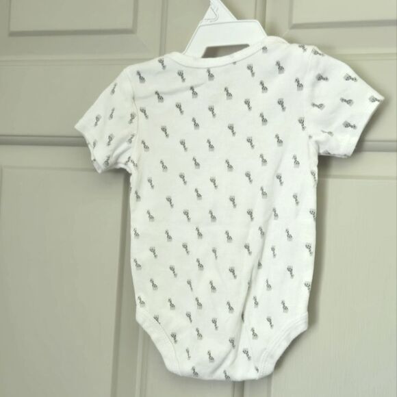 3/$10 René Rofé White Baby Onesie - Picture 4 of 5